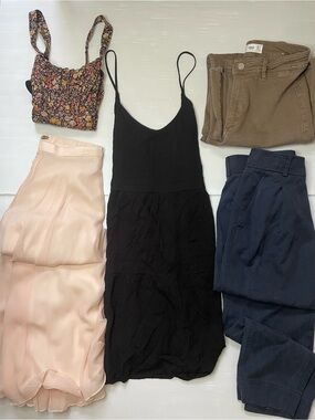 Bundle Of 5 Pieces Size Sm Clothes Everlane MNG Abercrombie & Fitch Natural Life